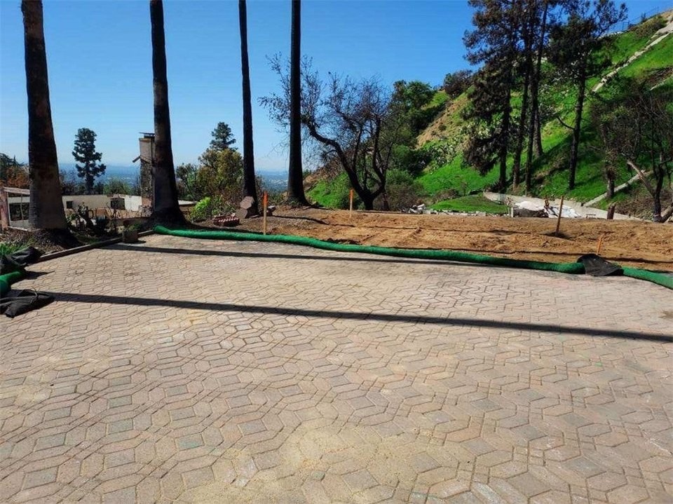 Elfyer - Altadena, CA House - For Sale