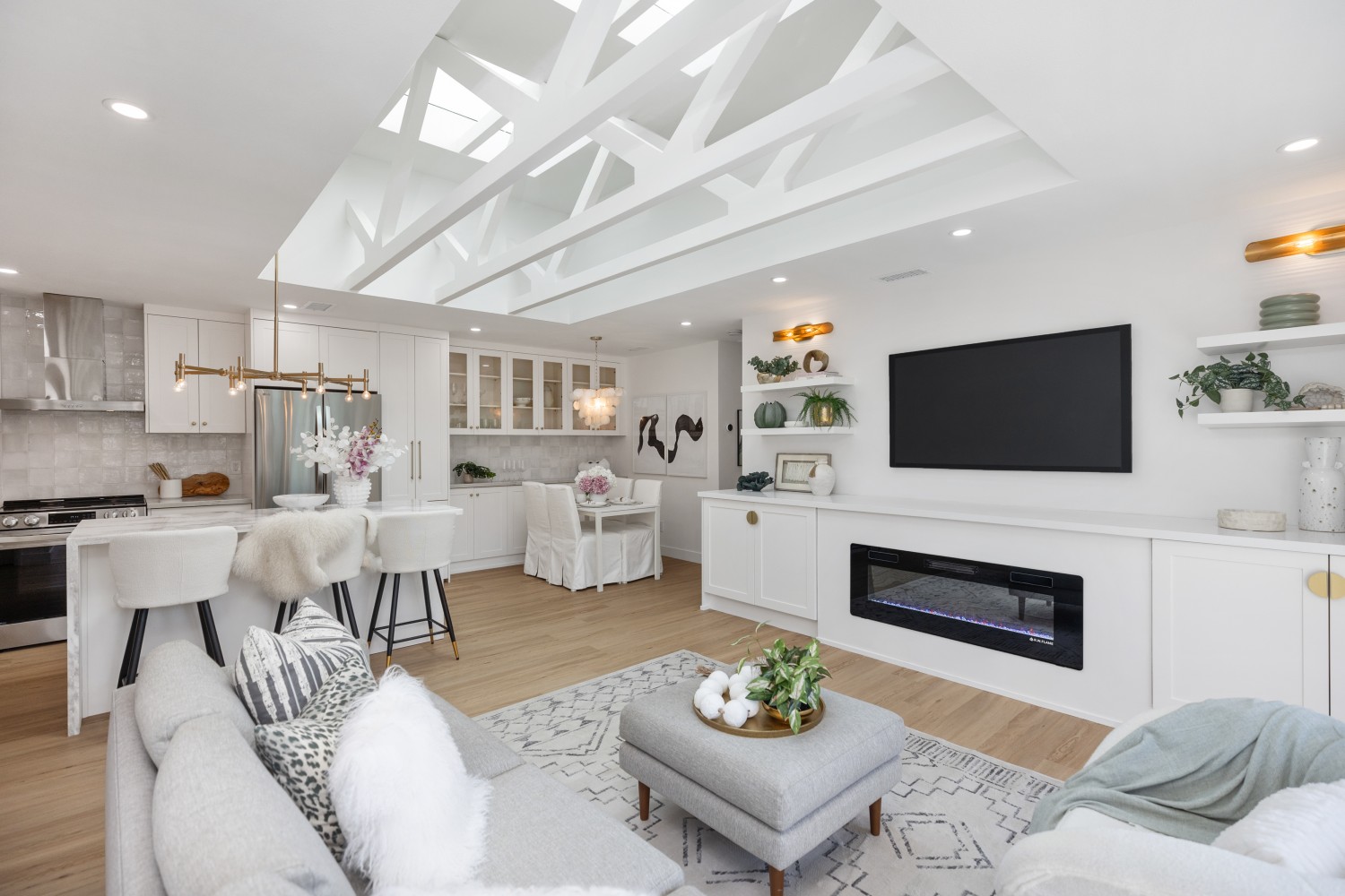 Elfyer - Laguna Woods, CA House - For Sale