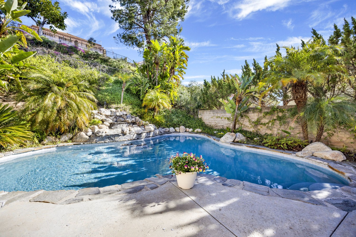 Elfyer - Glendale, CA House - For Sale