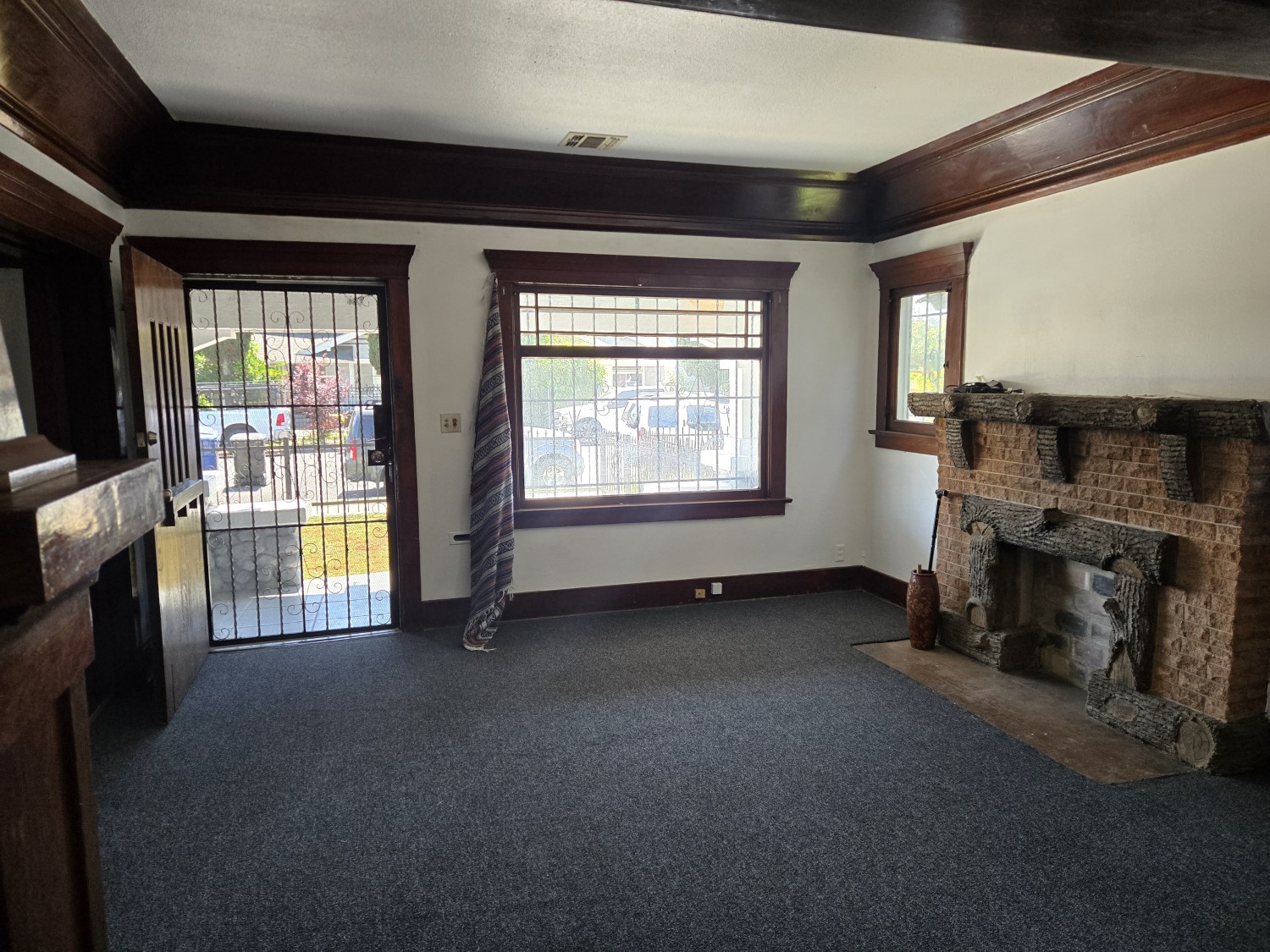 Elfyer - Los Angeles, CA House - For Sale