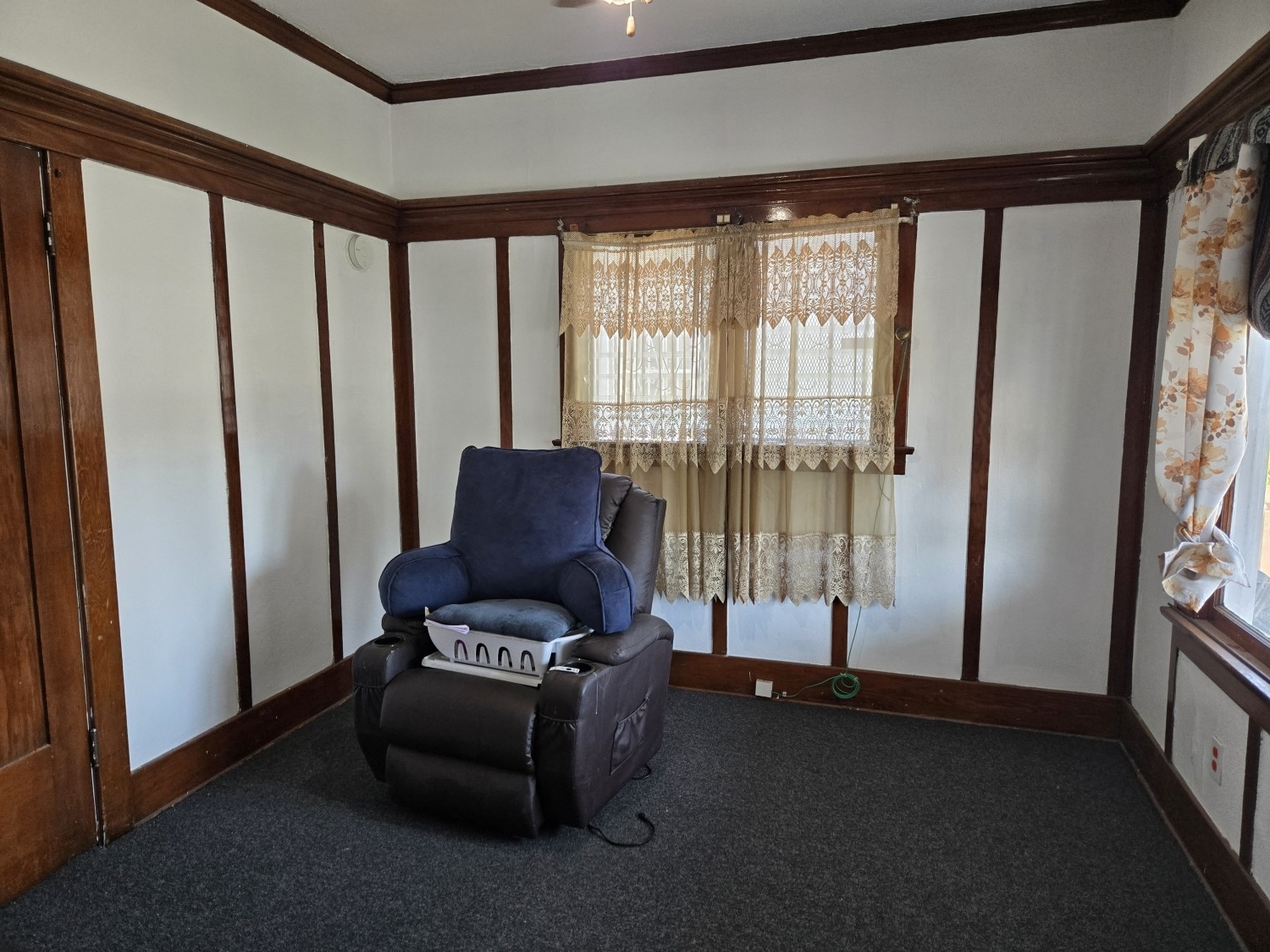 Elfyer - Los Angeles, CA House - For Sale