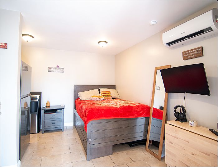 Elfyer - Los Angeles, CA House - For Sale