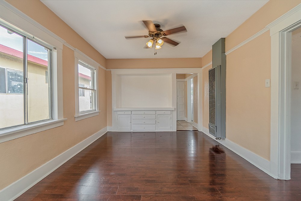 Elfyer - Los Angeles, CA House - For Sale