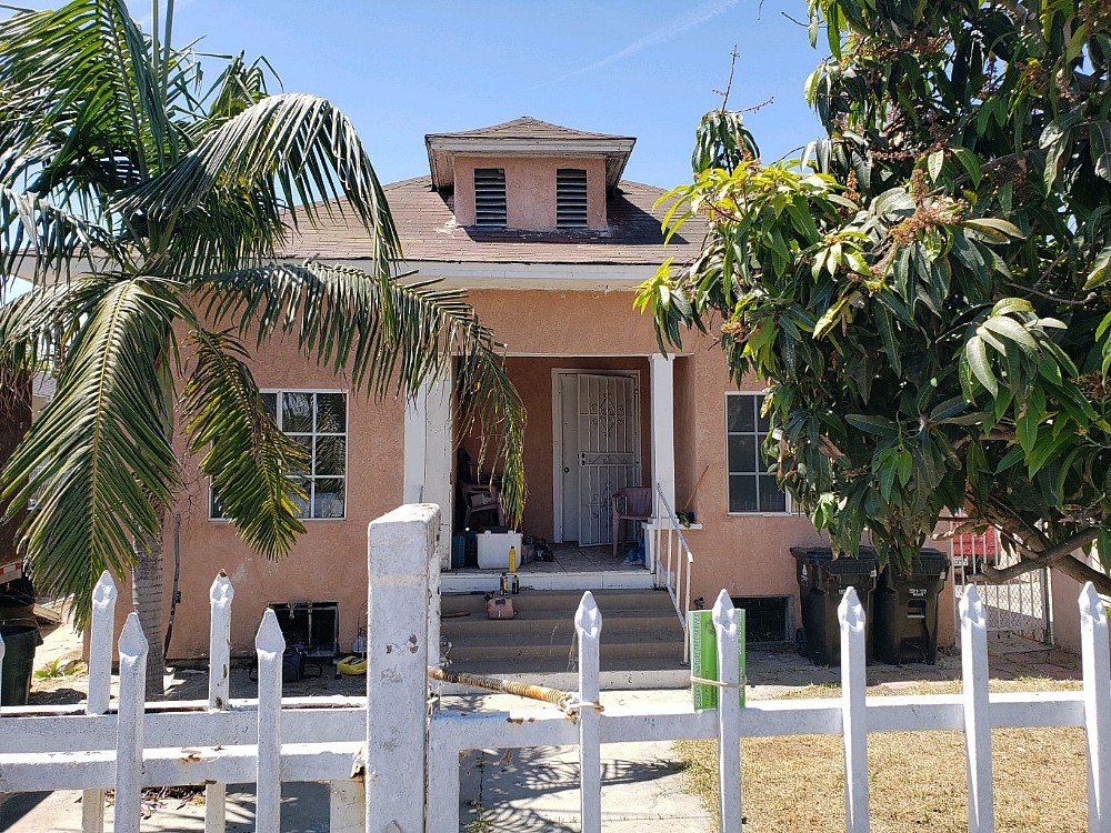 Elfyer - Los Angeles, CA House - For Sale