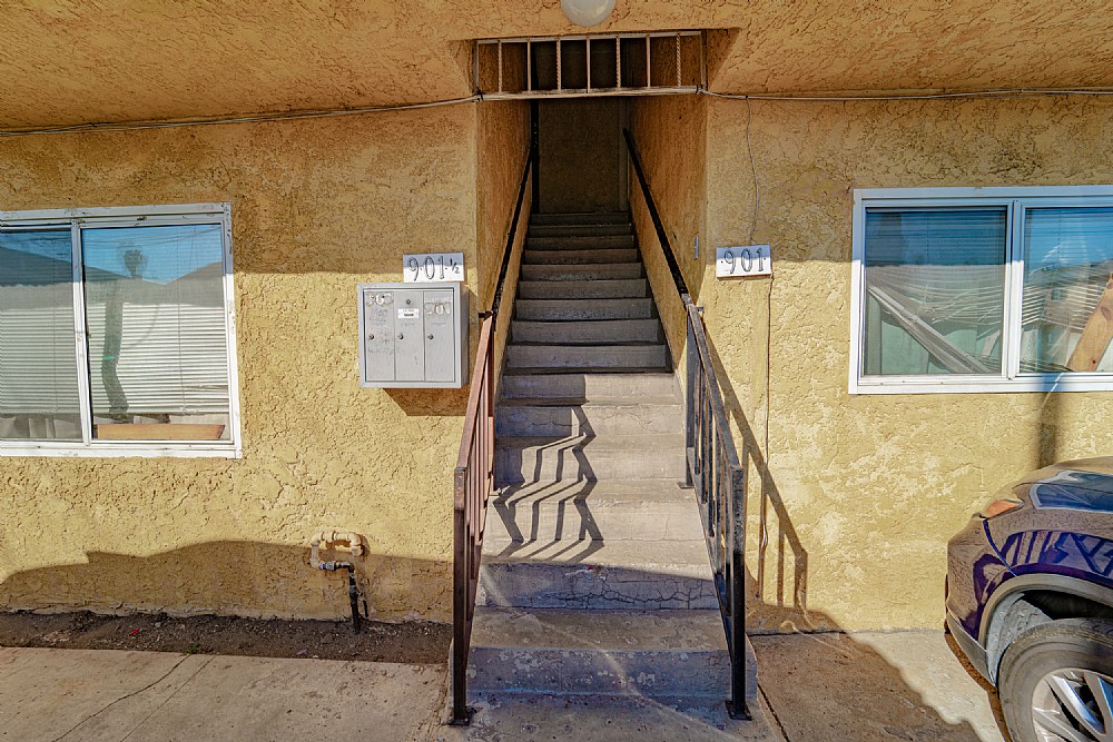 Elfyer - Los Angeles, CA House - For Sale