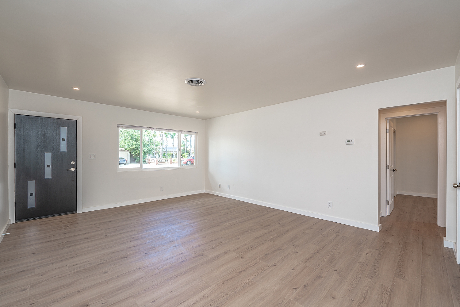 Elfyer - Hemet, CA House - For Sale