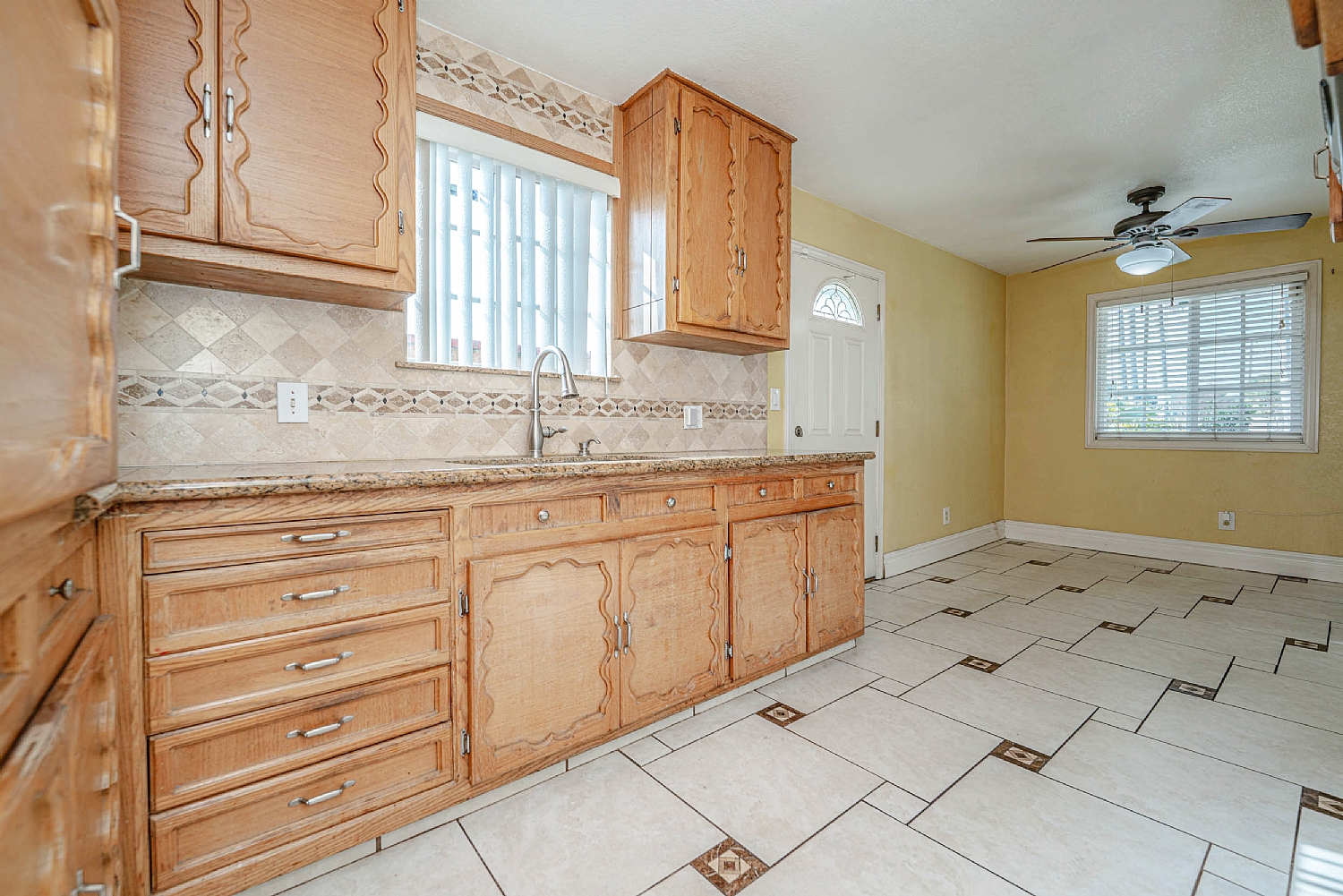 Elfyer - Compton, CA House - For Sale