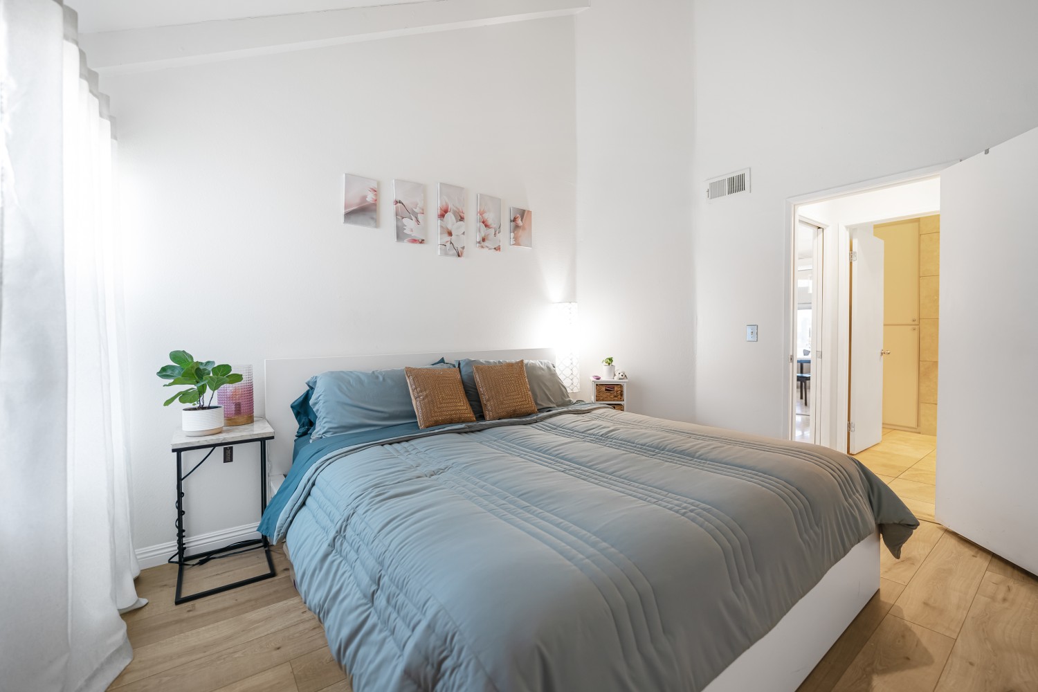 Elfyer - Winnetka, CA House - For Sale