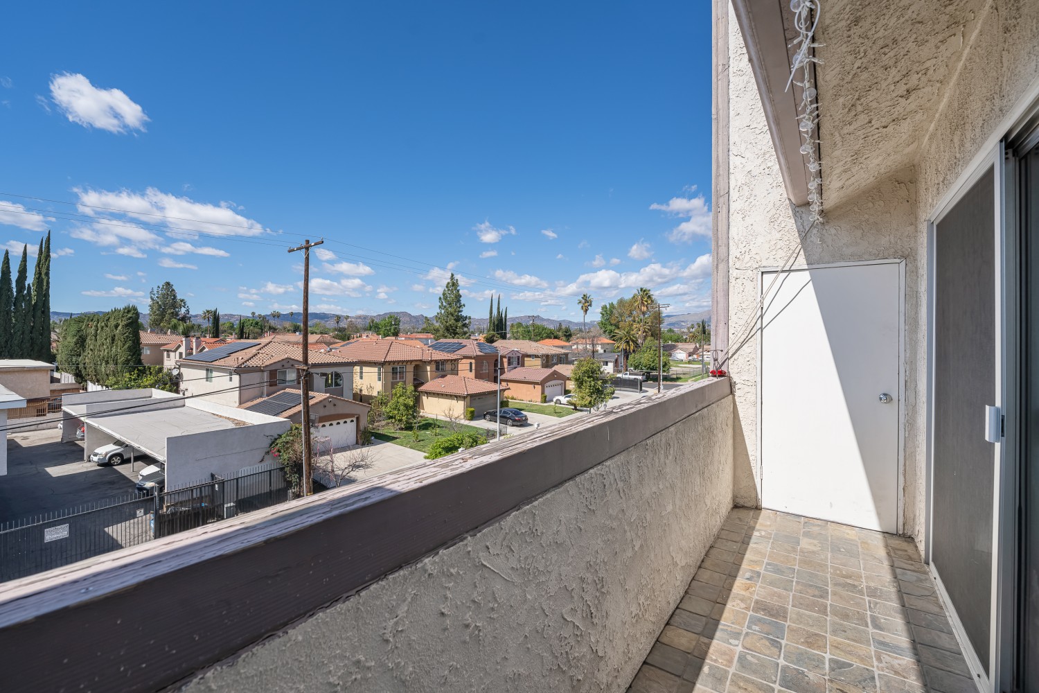 Elfyer - Winnetka, CA House - For Sale