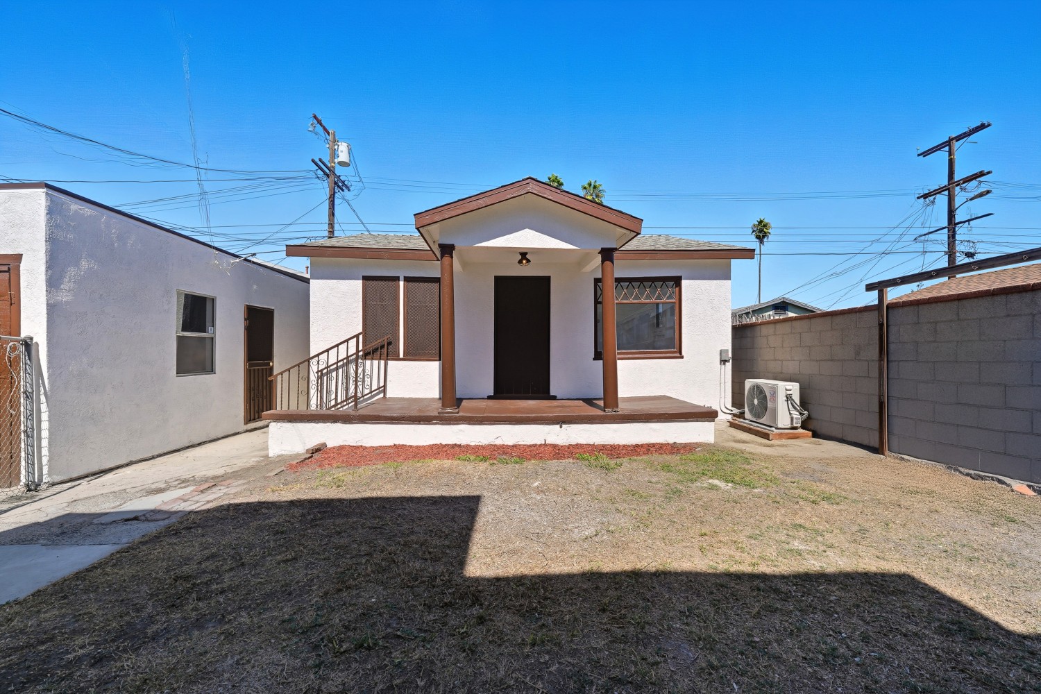 Elfyer - Los Angeles, CA House - For Sale