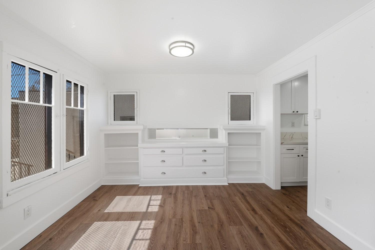 Elfyer - Los Angeles, CA House - For Sale