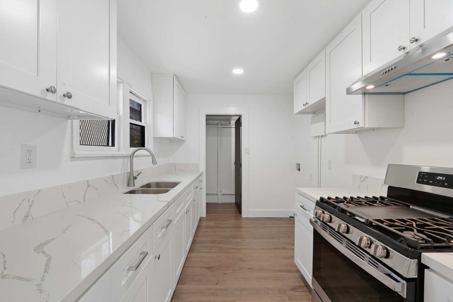 Elfyer - Los Angeles, CA House - For Sale