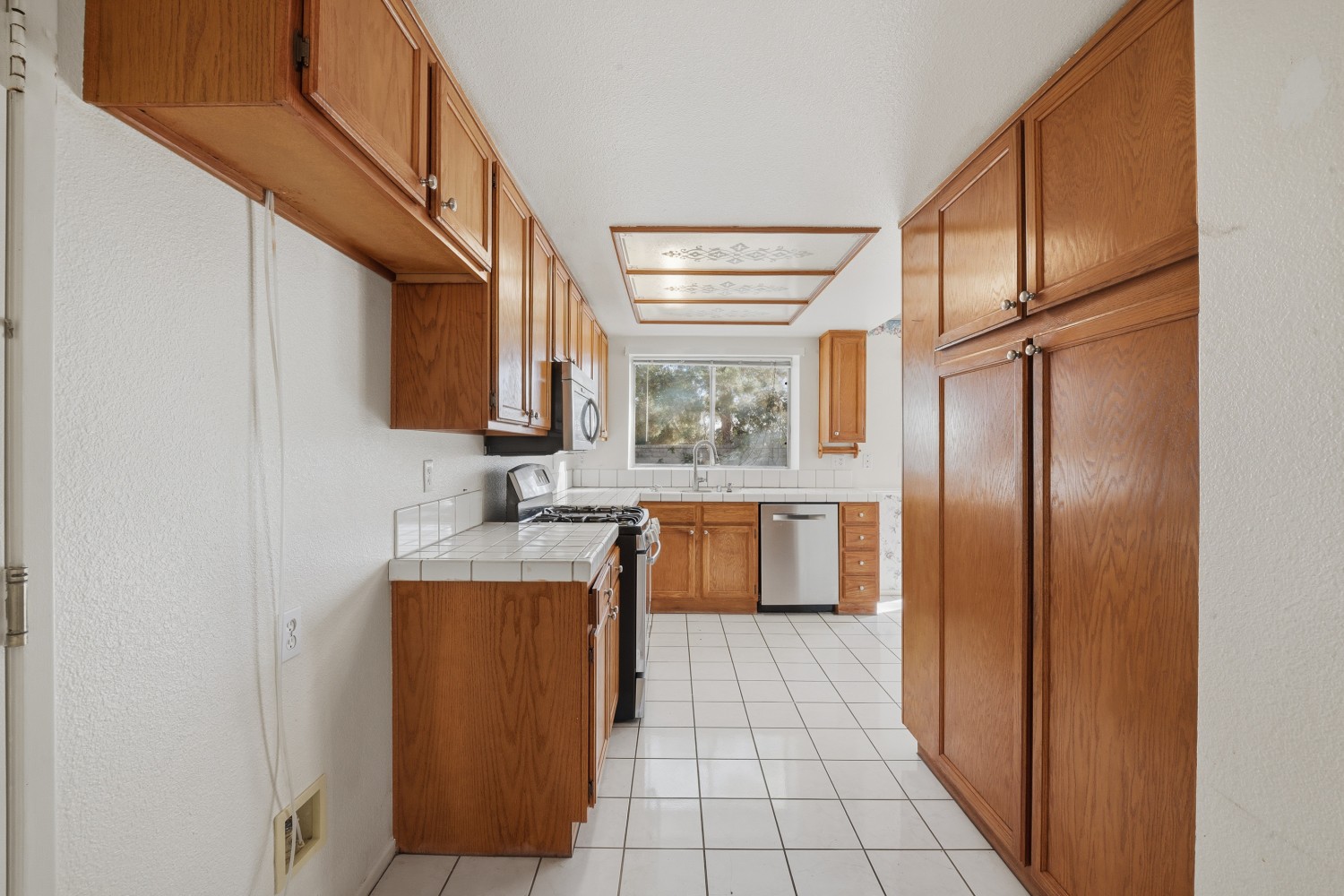 Elfyer - Palmdale, CA House - For Sale