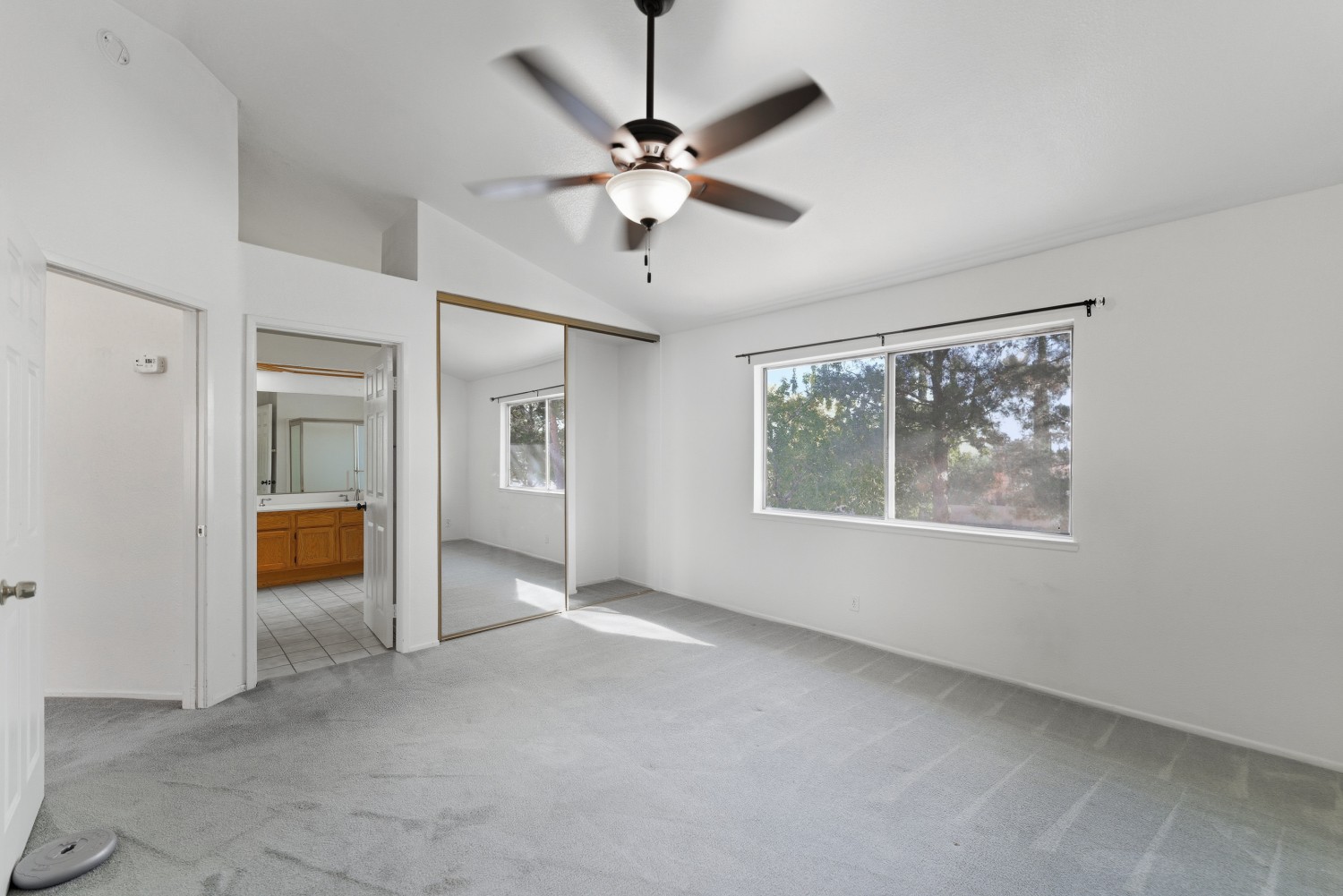 Elfyer - Palmdale, CA House - For Sale