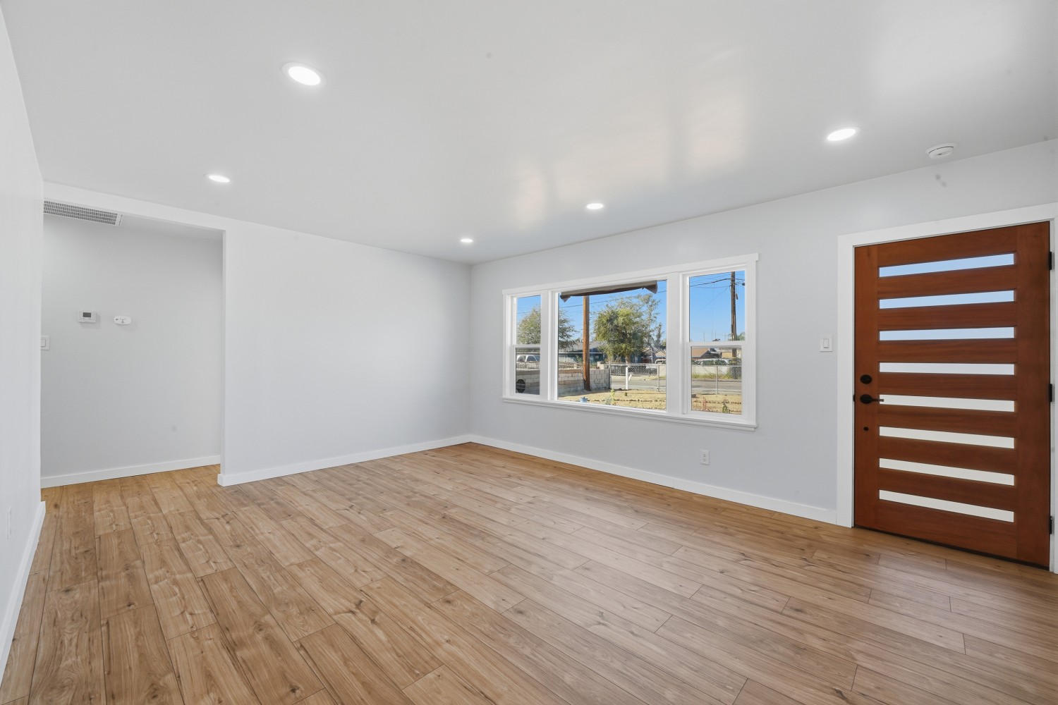 Elfyer - Fontana, CA House - For Sale