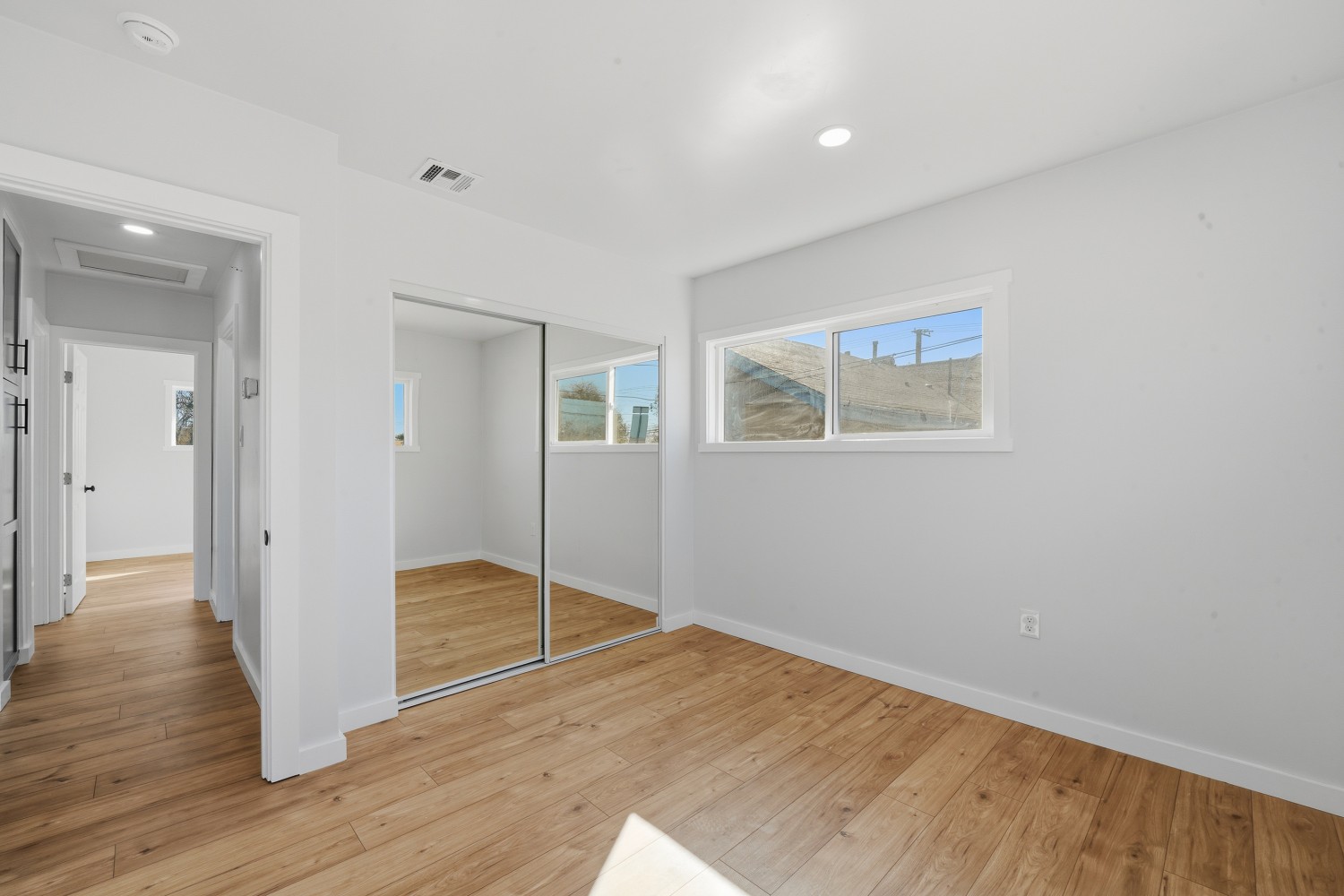 Elfyer - Fontana, CA House - For Sale