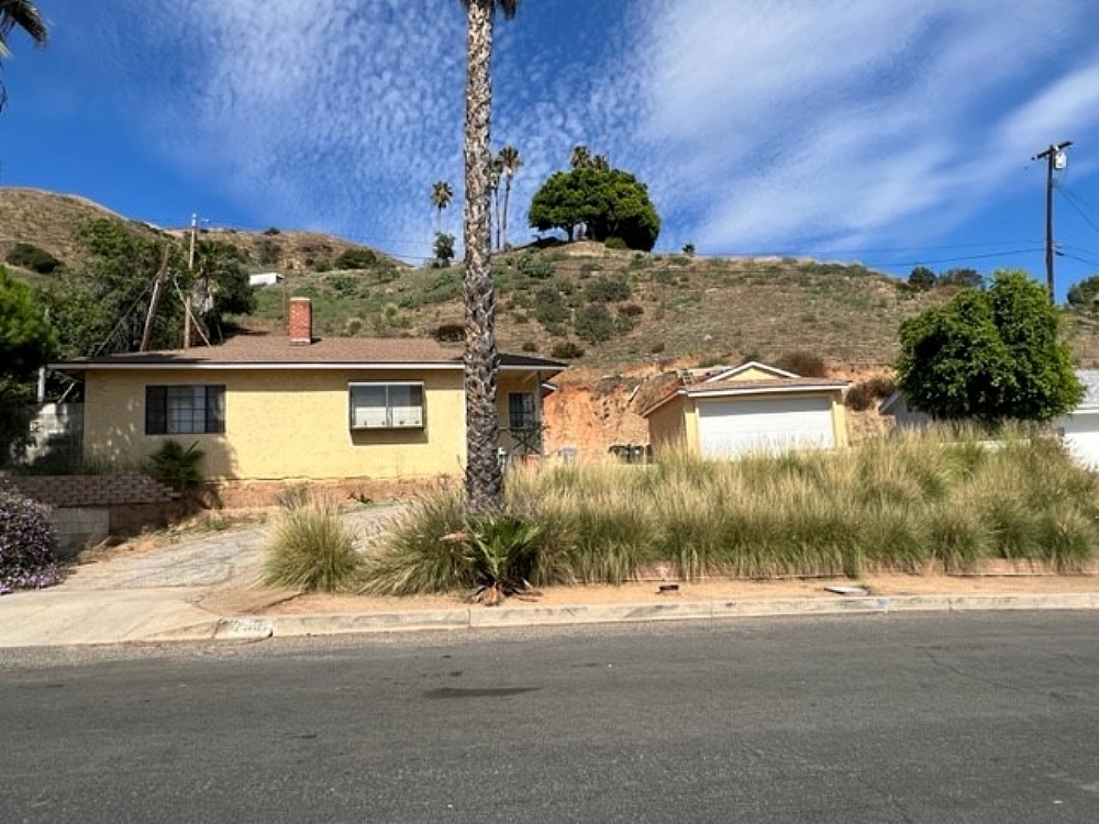 Elfyer - Burbank, CA House - For Sale