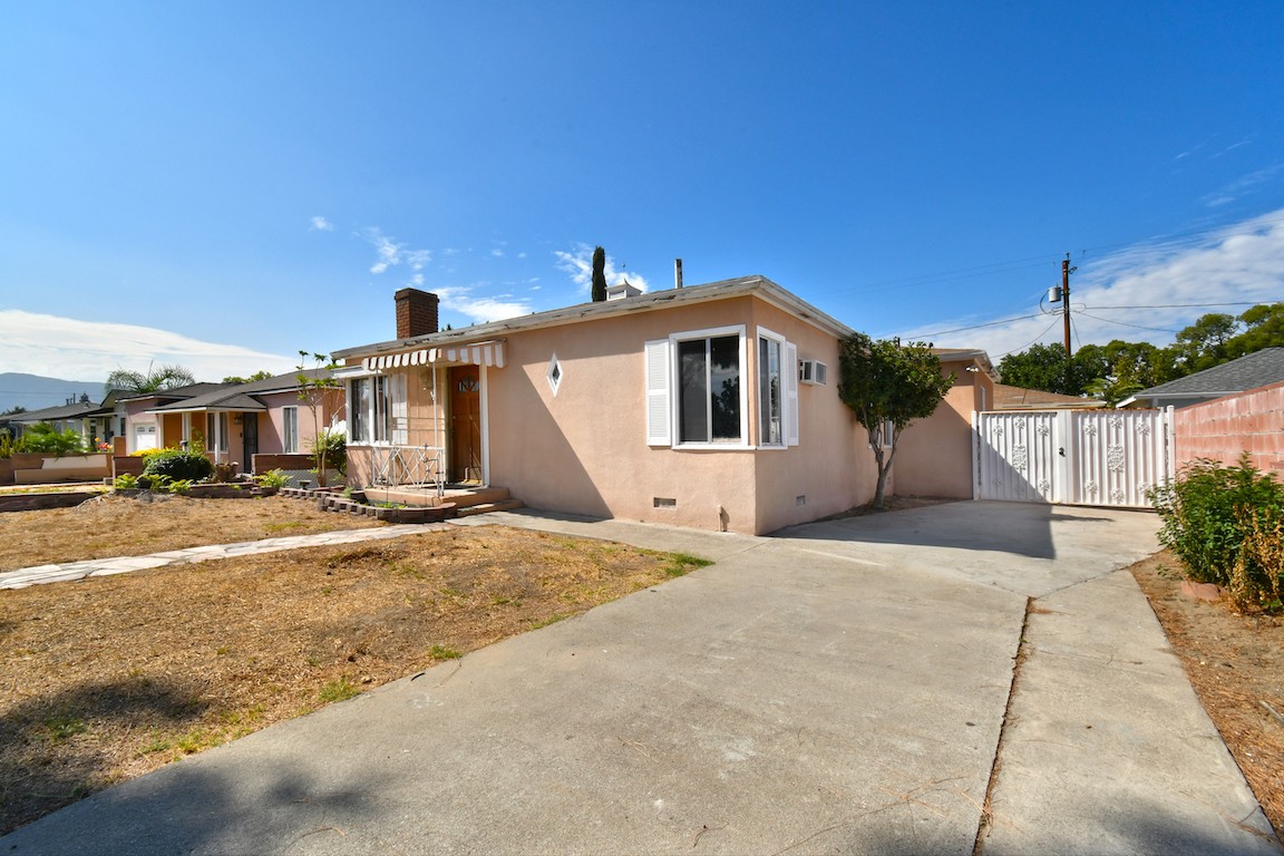 Elfyer - Burbank, CA House - For Sale