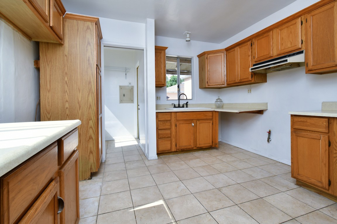 Elfyer - Burbank, CA House - For Sale