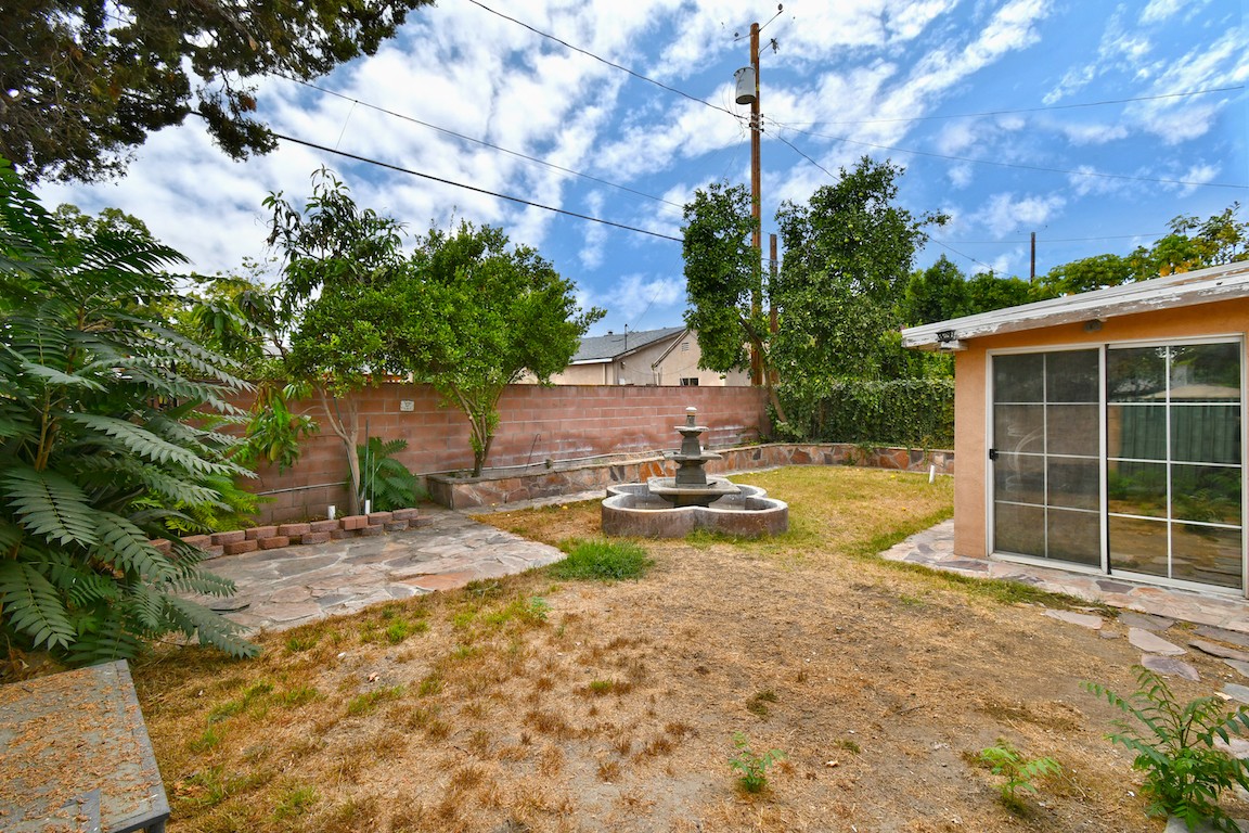 Elfyer - Burbank, CA House - For Sale