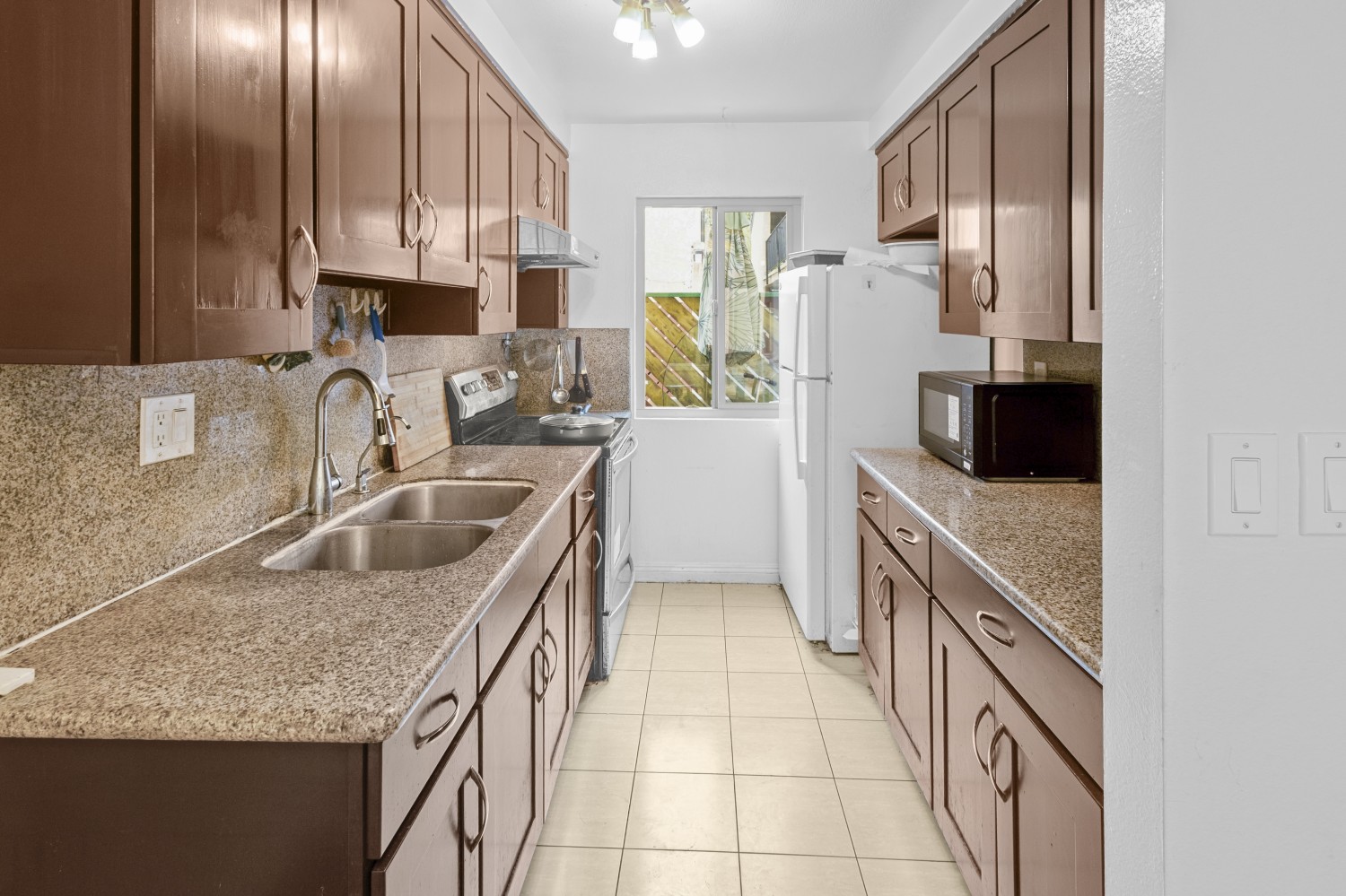 Elfyer - Montebello, CA House - For Sale