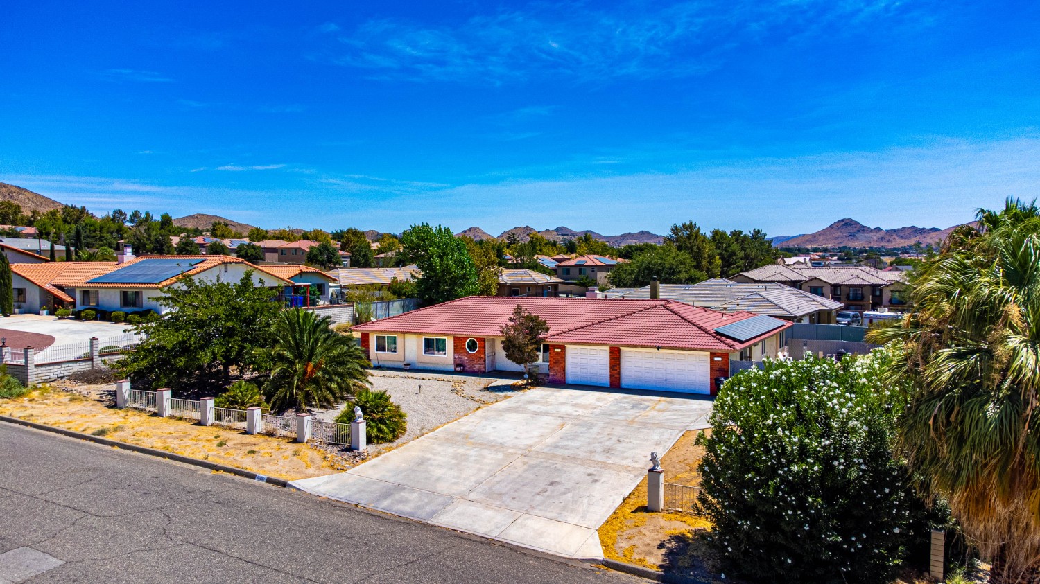 Elfyer - Apple Valley, CA House - For Sale