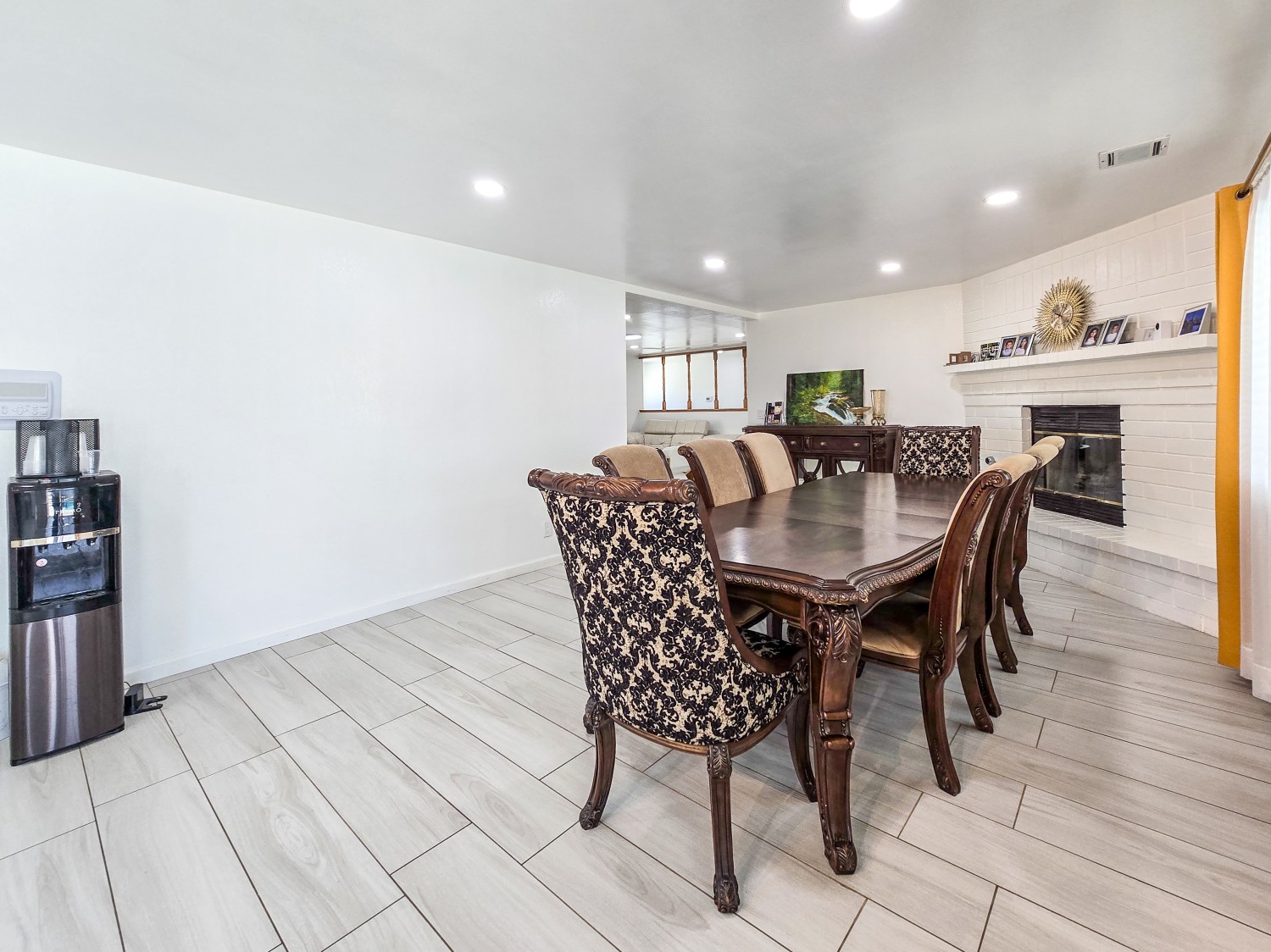 Elfyer - Apple Valley, CA House - For Sale