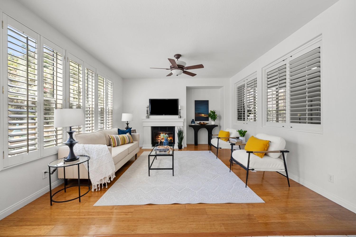 Elfyer - Stevenson Ranch, CA House - For Sale