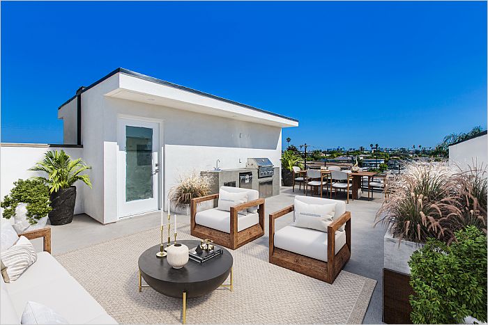 Elfyer - Los Angeles, CA House - For Sale