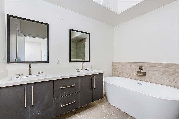 Elfyer - Los Angeles, CA House - For Sale