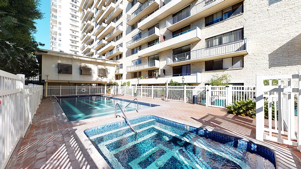 Elfyer - Los Angeles, CA House - For Sale