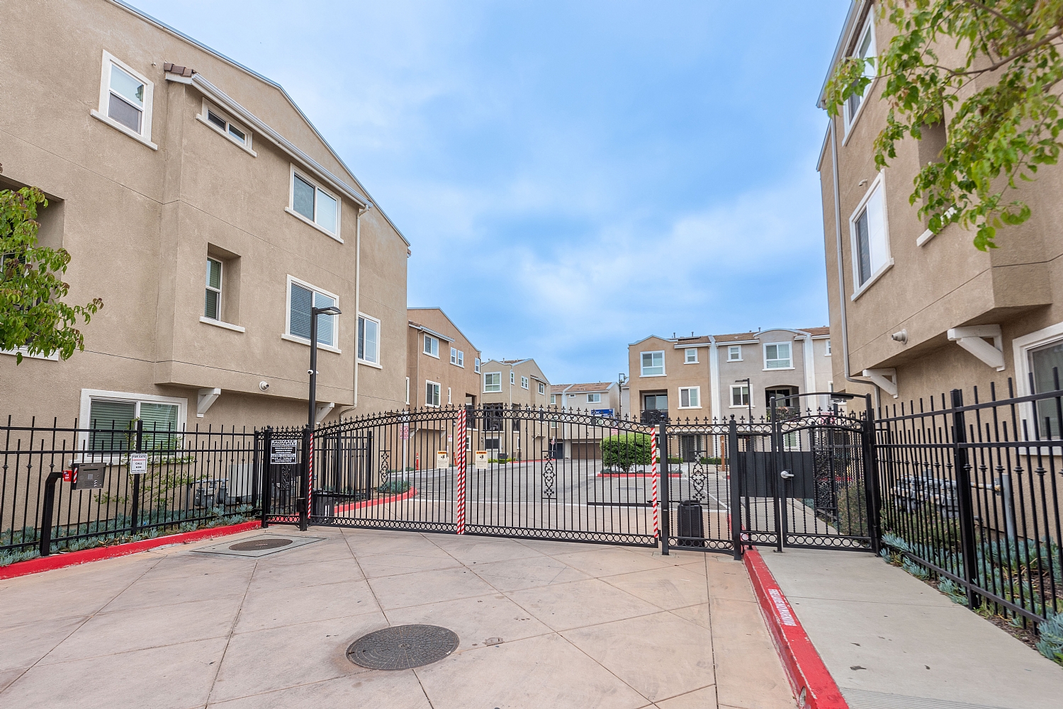 Elfyer - Panorama City, CA House - For Sale