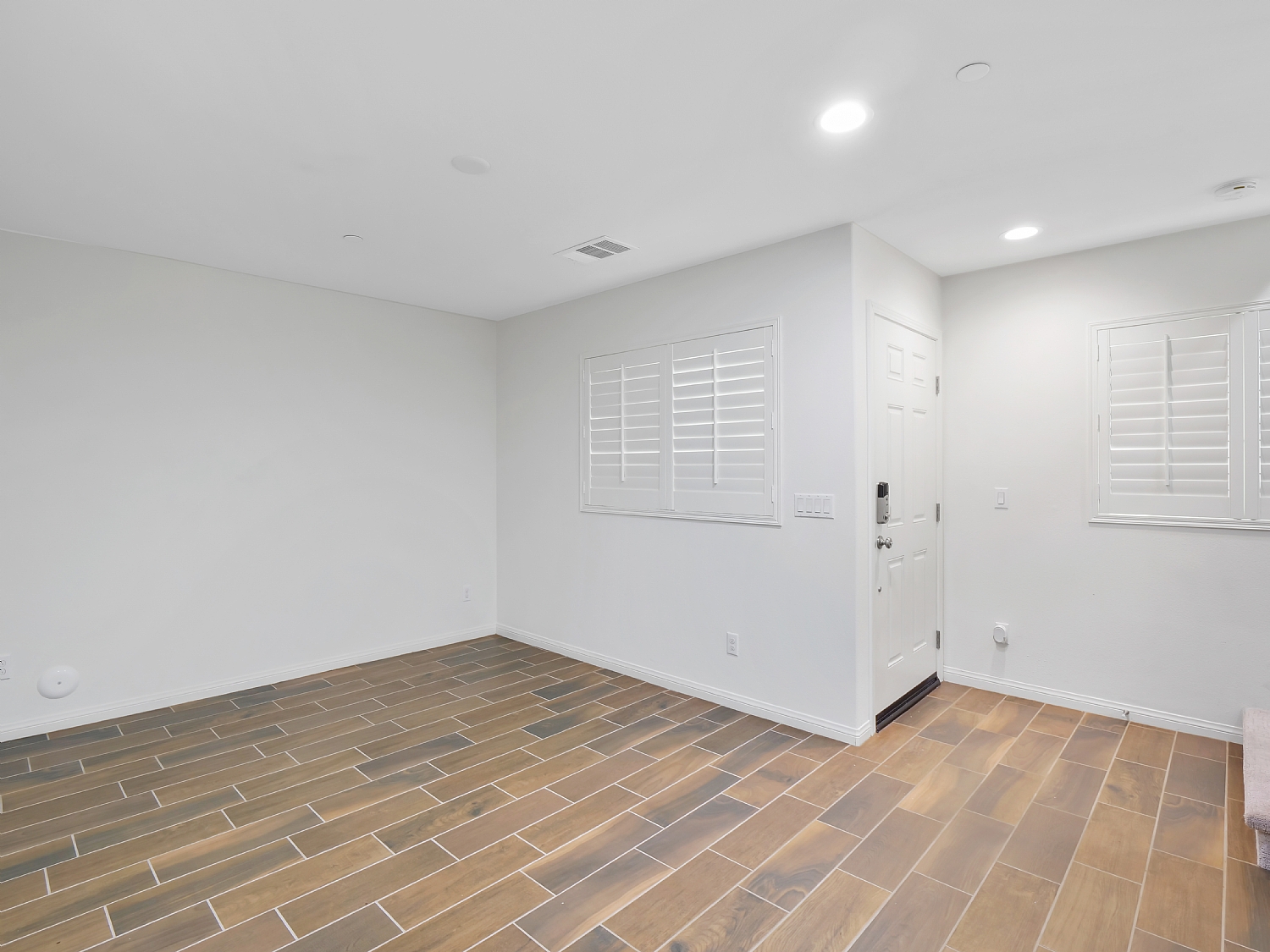 Elfyer - Panorama City, CA House - For Sale