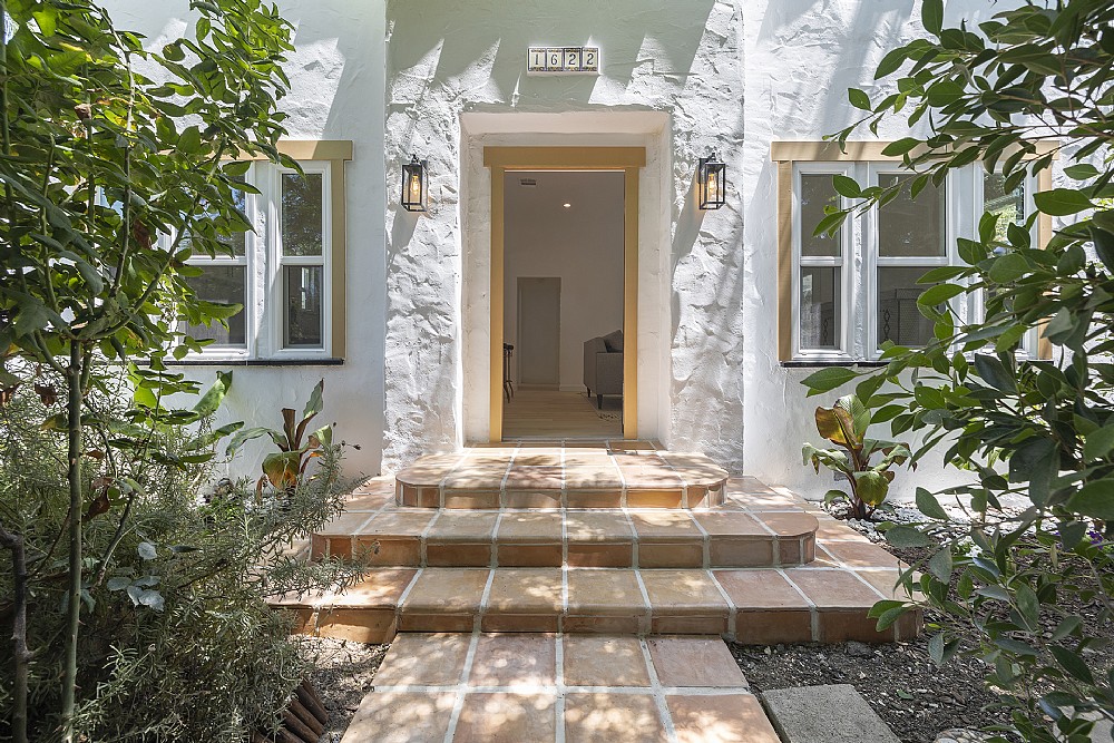Elfyer - Los Angeles, CA House - For Sale
