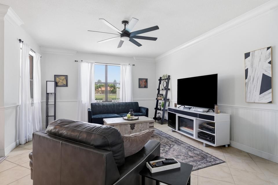 Elfyer - West Palm Beach, FL House - For Sale