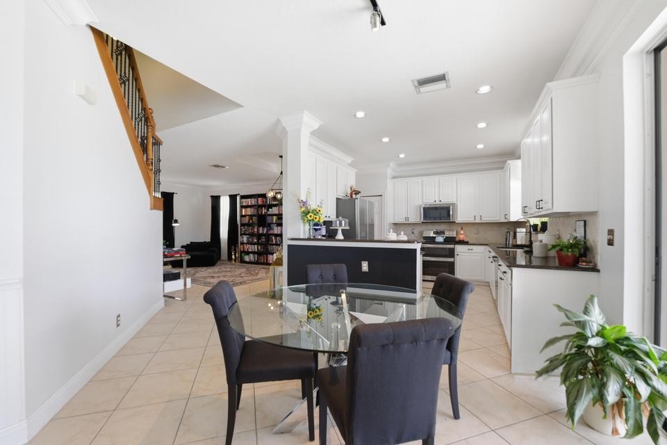 Elfyer - West Palm Beach, FL House - For Sale