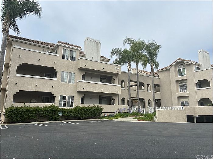 Elfyer - Huntington Beach, CA House - For Sale