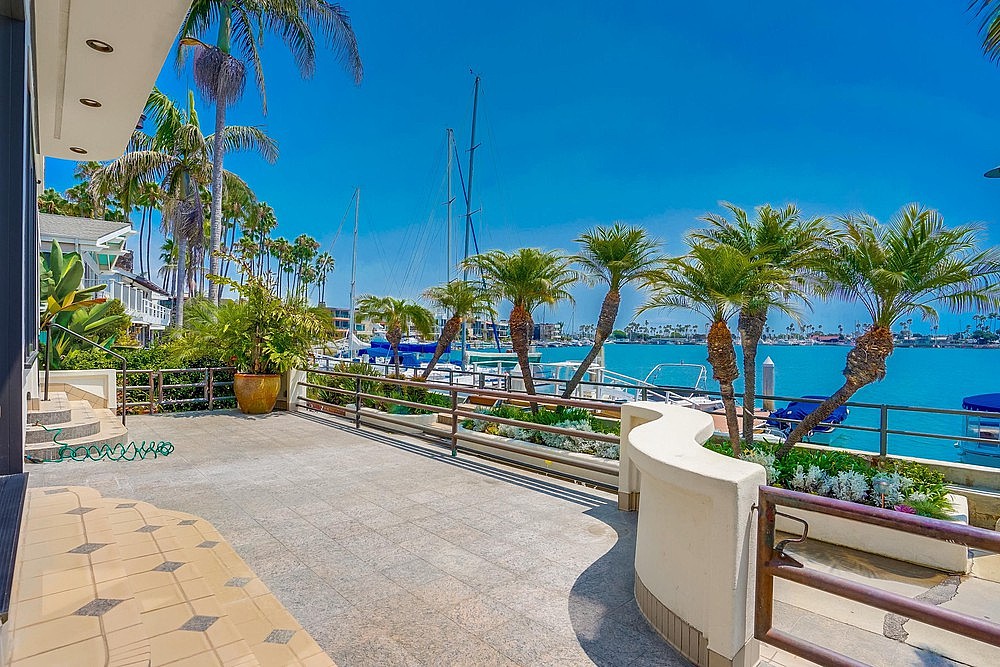 Elfyer - Long Beach,  House - For Sale