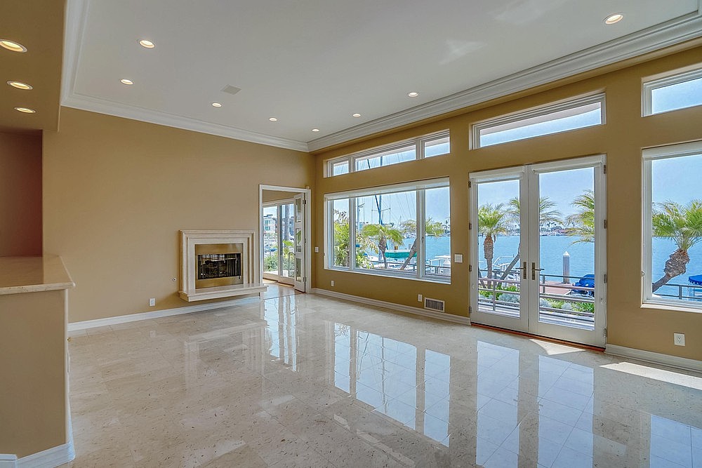 Elfyer - Long Beach,  House - For Sale