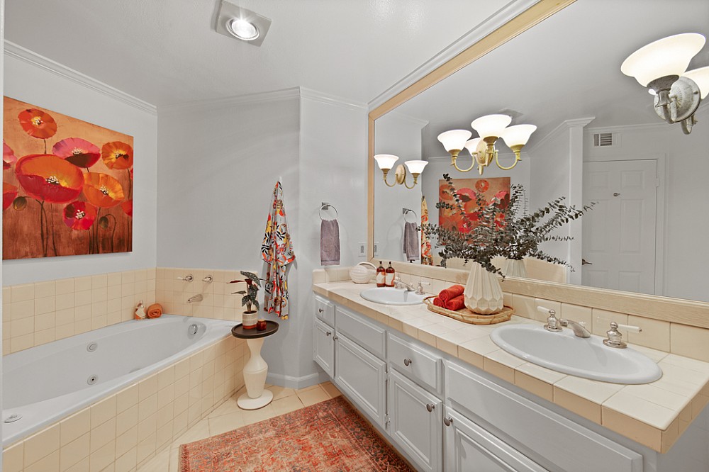 Elfyer - Long Beach, CA House - For Sale