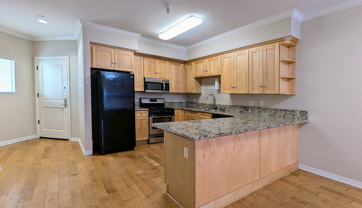 Elfyer - Los Angeles, CA House - For Sale