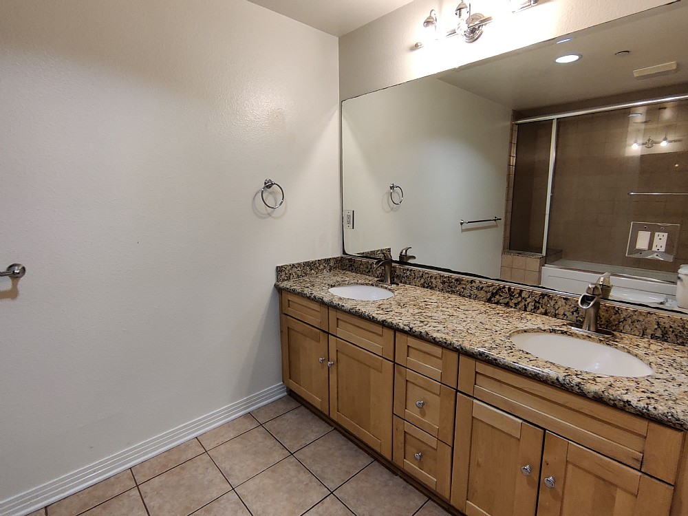 Elfyer - Los Angeles, CA House - For Sale