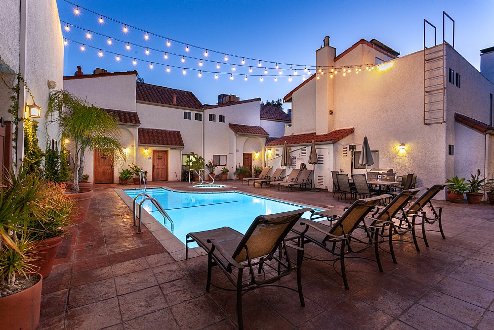 Elfyer - Studio City,  House - For Sale