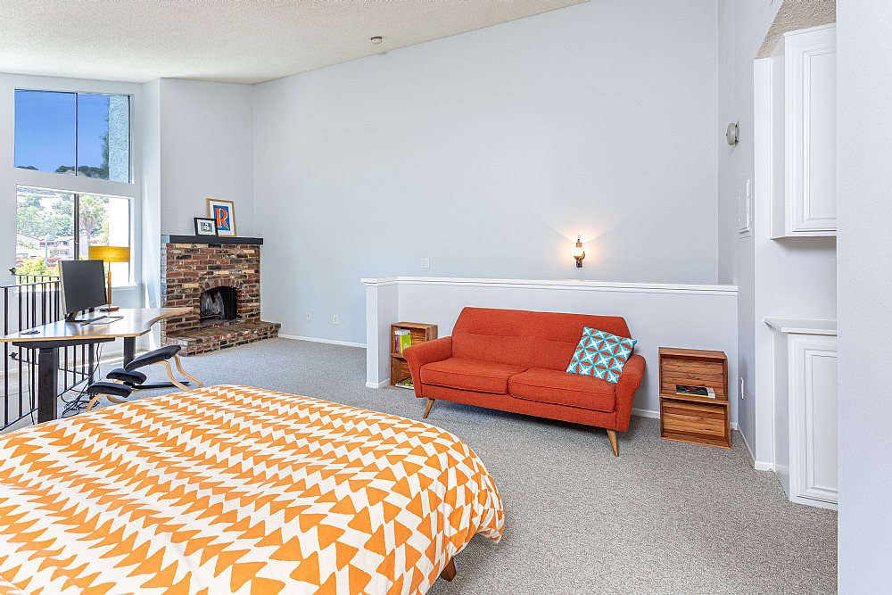 Elfyer - Studio City,  House - For Sale