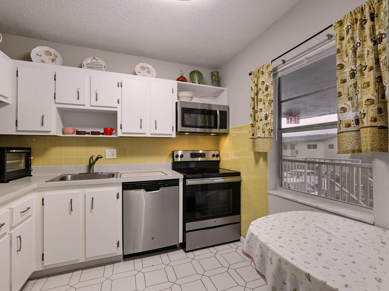 Elfyer - Margate, FL House - For Sale