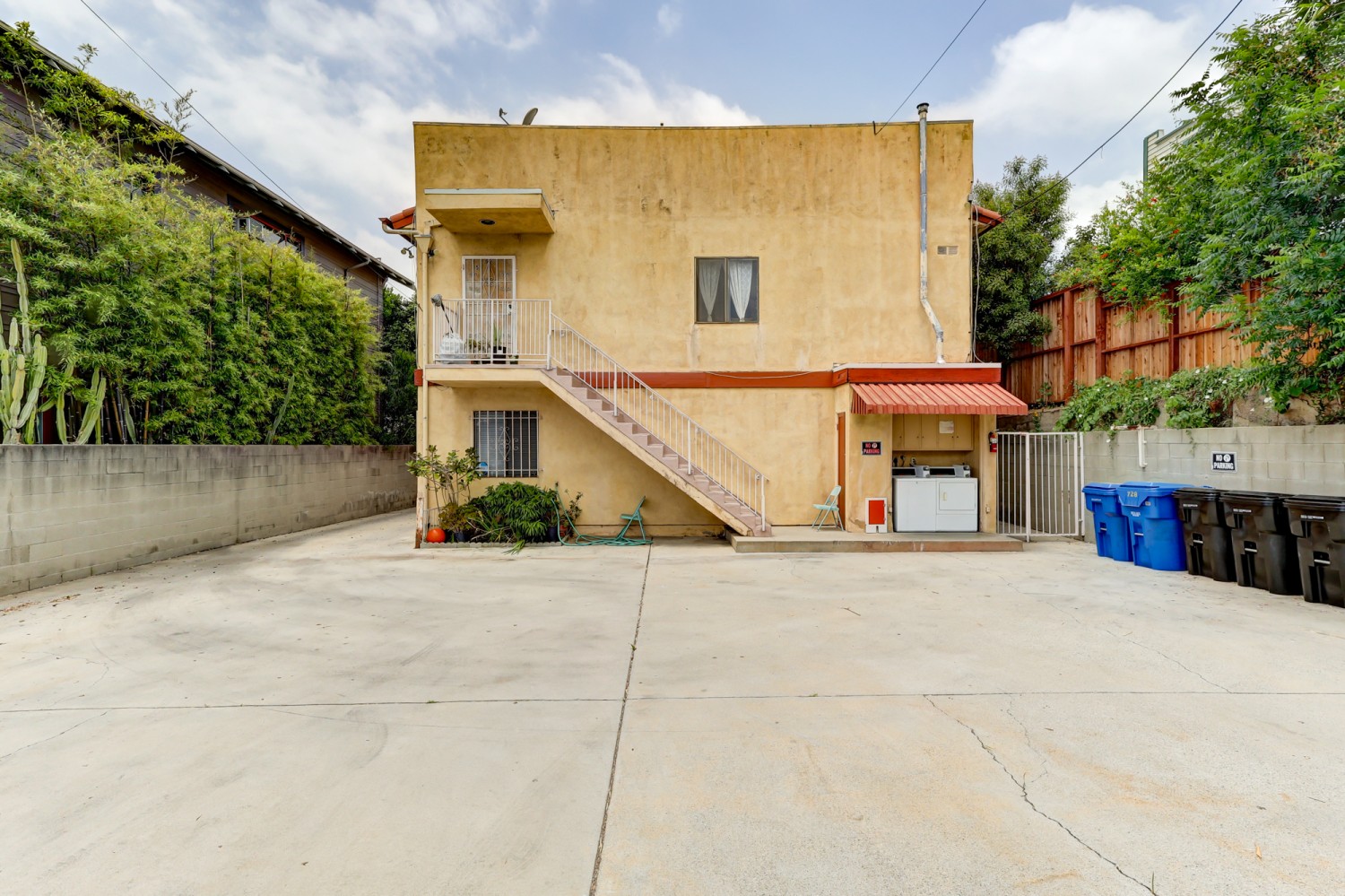 Elfyer - Los Angeles, CA House - For Sale