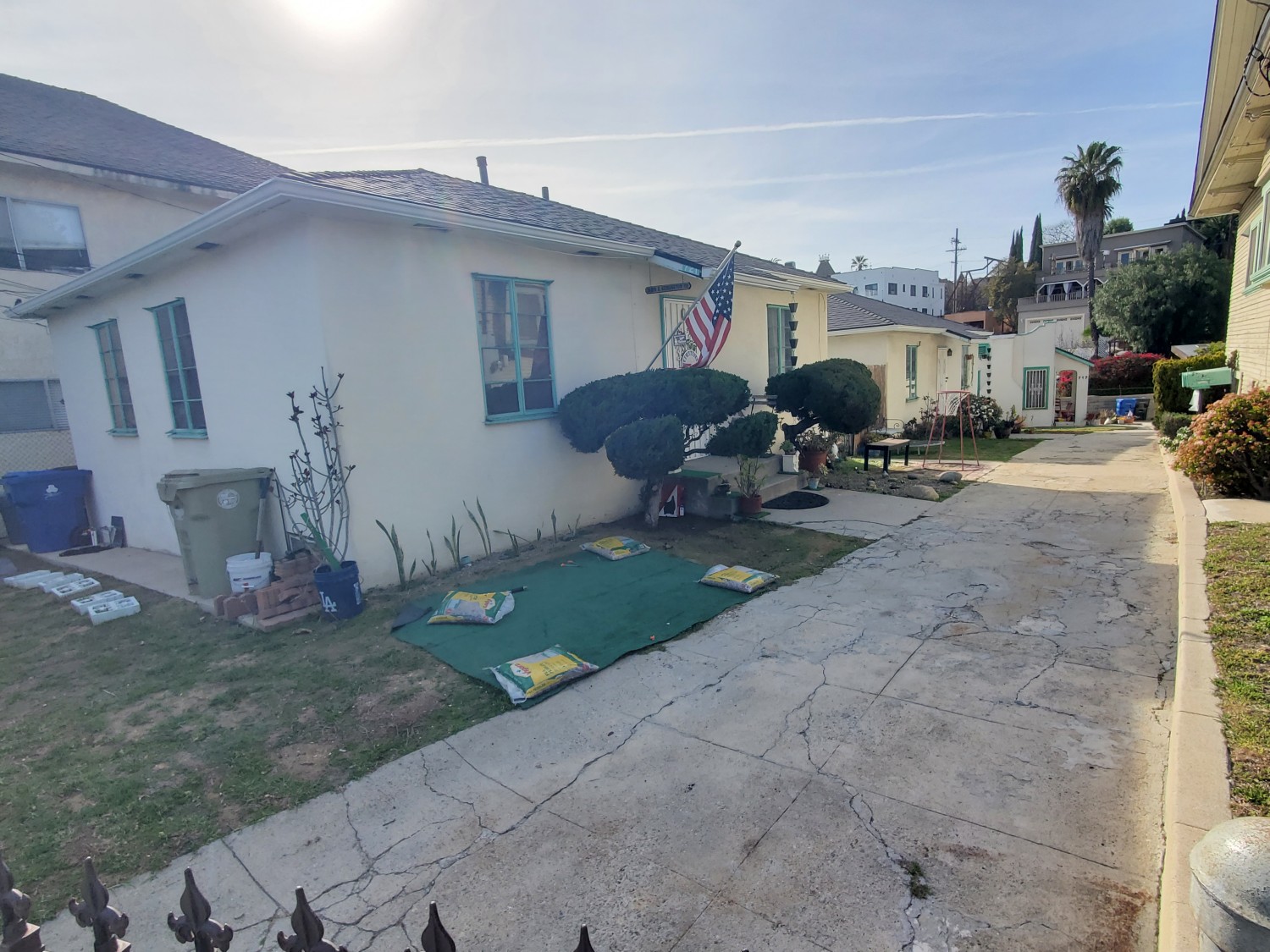 Elfyer - Los Angeles, CA House - For Sale