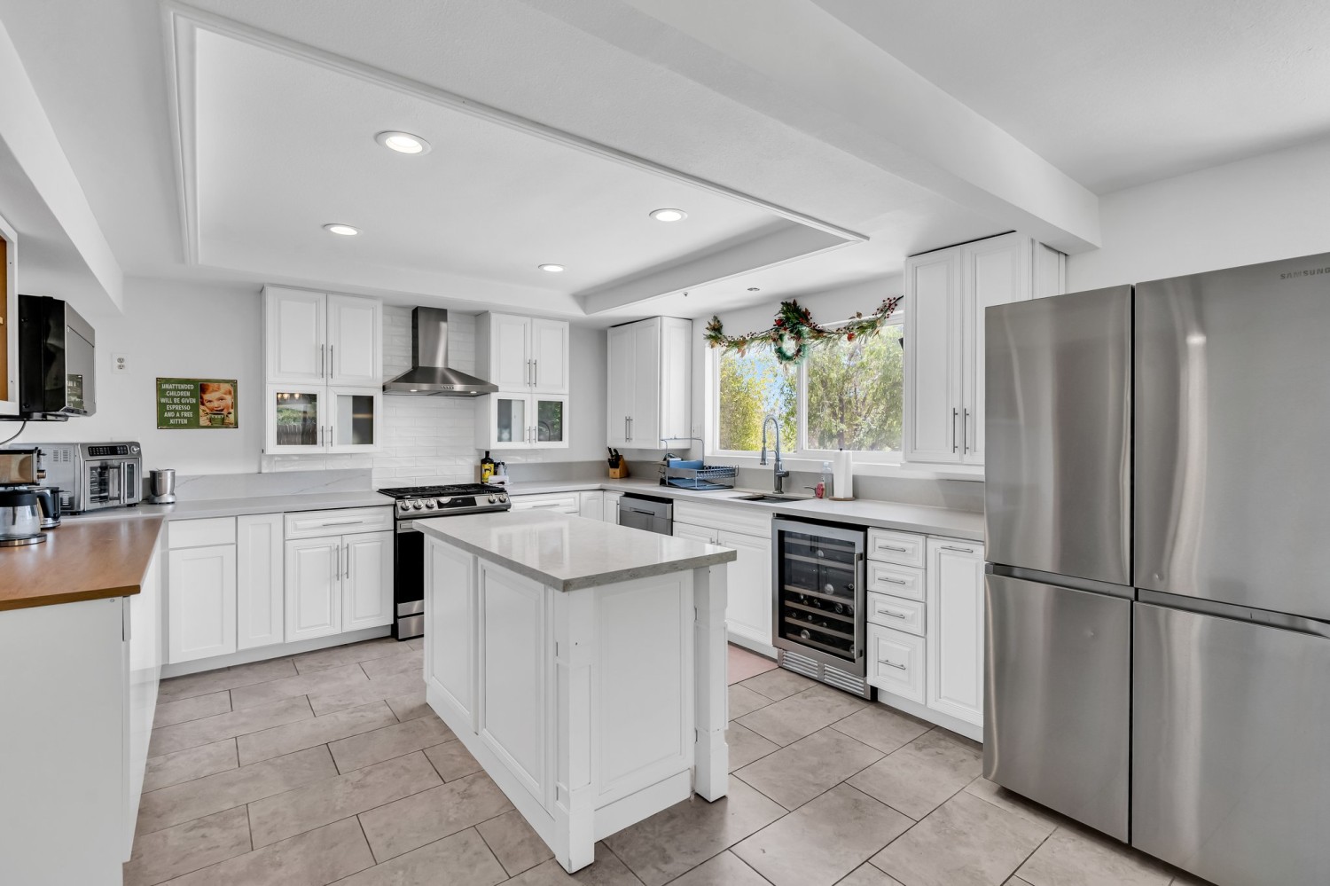 Elfyer - Agua Dulce, CA House - For Sale