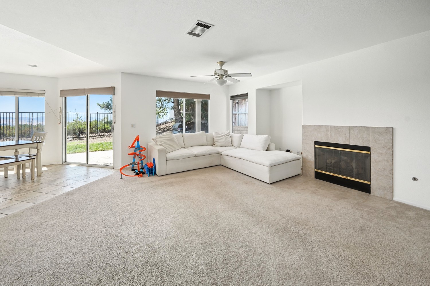 Elfyer - Castaic, CA House - For Sale