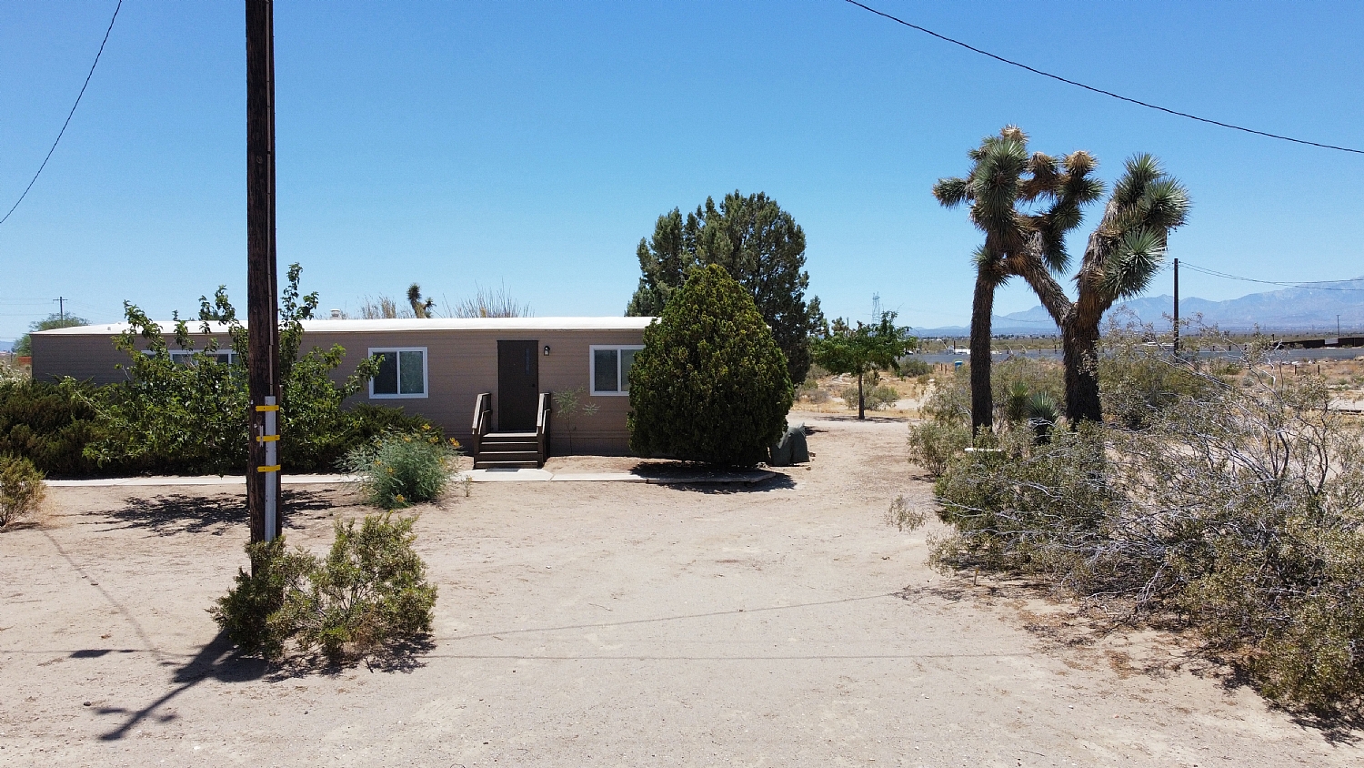 Elfyer - Adelanto, CA House - For Sale